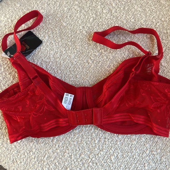 Wacoal Red Lace underwire Bra NWT 32D - Picture 2 of 4